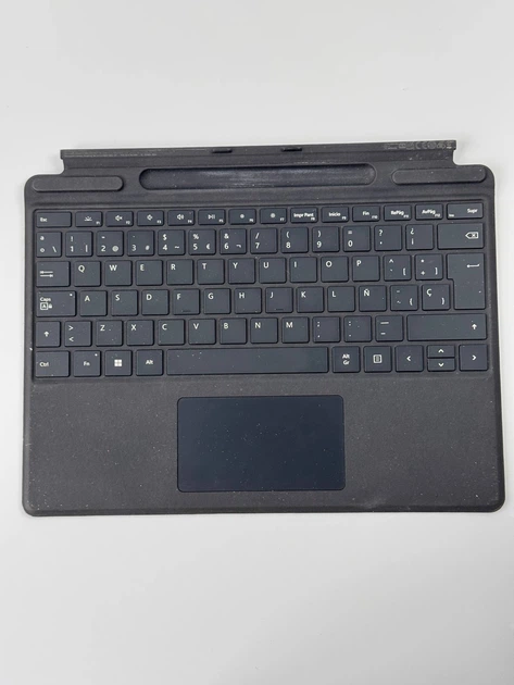 Чохол-клавіатура для планшета Microsoft Surface Pro Signature Keyboard QWERTZ Black (з тачпадом, з підсвіткою, німецька розкладка) (8XA-00005) - Б/В - Фото 3 Чохол-клавіатура для планшета Microsoft Surface Pro Signature Keyboard QWERTZ Black (з тачпадом, з підсвіткою, німецька розкладка) (8XA-00005) - Б/В - зображення 3