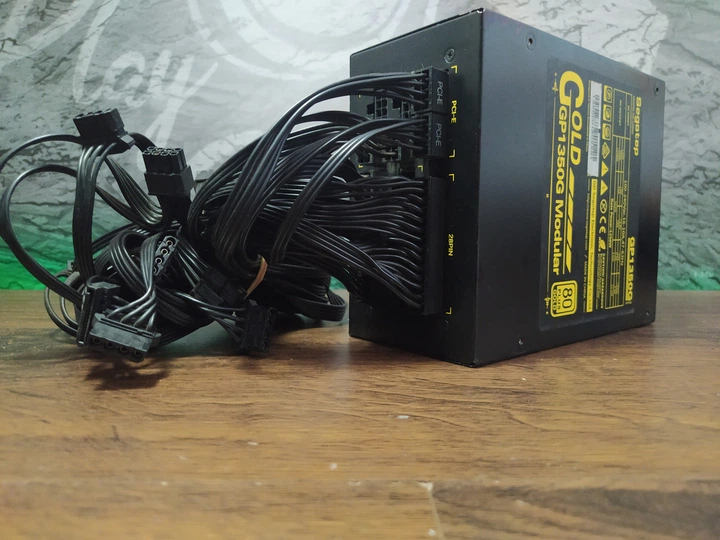 Блок питания Segotep GP1350G SG-1350G 1250W 80 PLUS Gold модульный Б/У - изображение 3