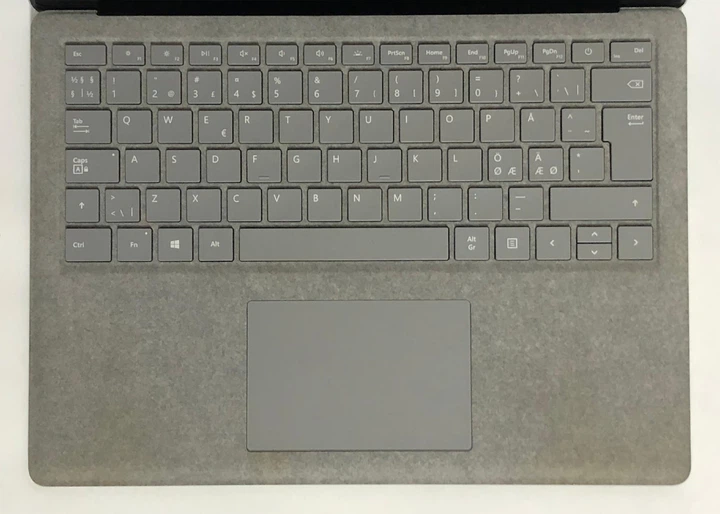 Ноутбук Microsoft Surface Laptop 1 1769 - 13.5" (2256x1504) IPS тачскрин / i5-7300U / 8gb / 256gb ssd / Windows 10 Pro, Б/у - Фото 4 Ноутбук Microsoft Surface Laptop 1 1769 - 13.5" (2256x1504) IPS тачскрин / i5-7300U / 8gb / 256gb ssd / Windows 10 Pro, Б/у - изображение 4