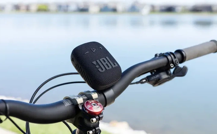 Портативная Bluetooth-колонка JBL WIND 3SBLU - Фото 4 Портативная Bluetooth-колонка JBL WIND 3SBLU - изображение 4