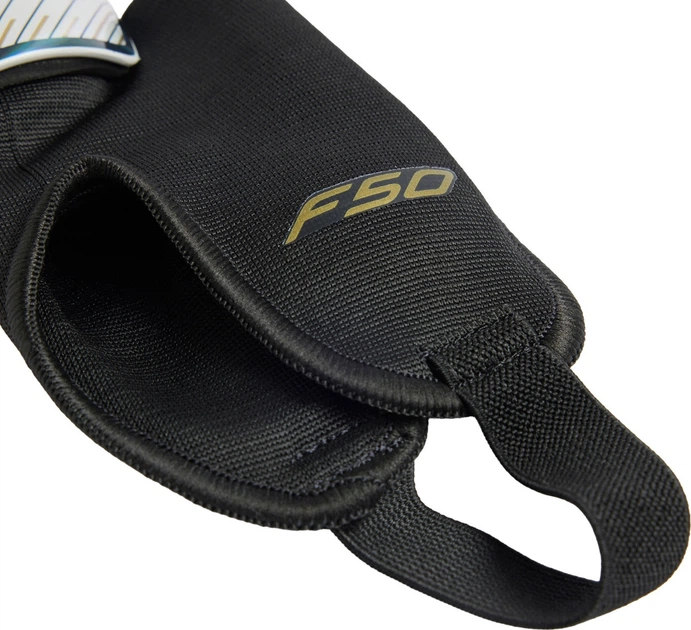 Щитки футбольні Adidas F50 Match розмір S Сіро-чорні (4069987889271) - зображення 3