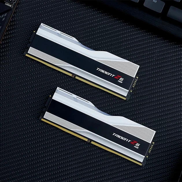 Модуль пам'яті G.Skill Trident Z5 RGB Silver DDR5-6000 32GB (2x16GB) CL32-38-38-96 1.35V - зображення 6
