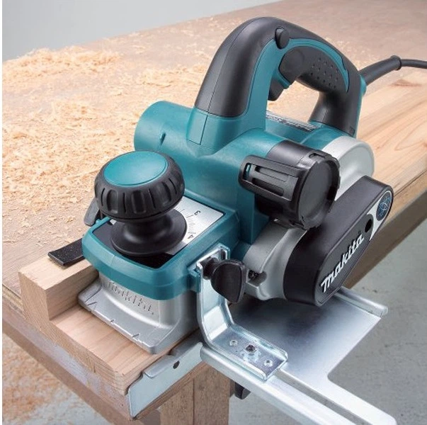 Strug elektryczny Makita KP0810 850 W (88381079501) - Zdjęcie 2 Strug elektryczny Makita KP0810 850 W (88381079501) - obraz 2