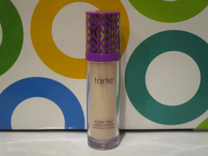 Консилер Tarte Shape Tape Contour Concealer (20 мл) Porcelain beige (8B) - Фото 13 Консилер Tarte Shape Tape Contour Concealer (20 мл) Porcelain beige (8B) - изображение 13