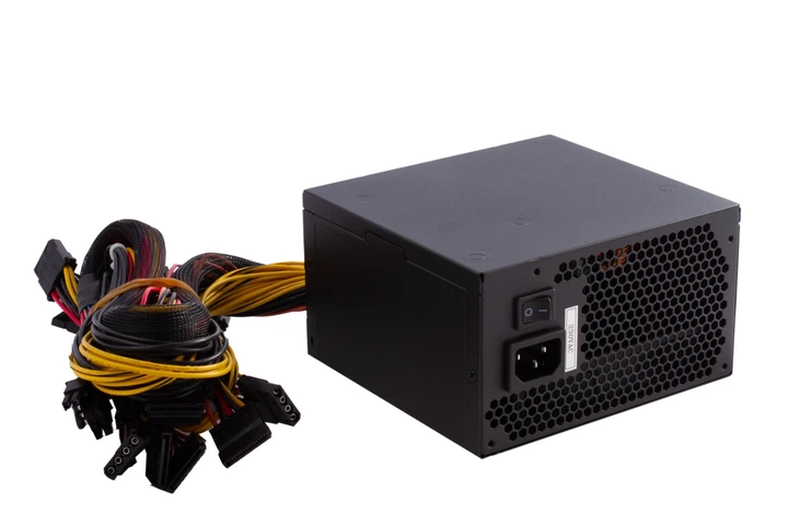 Блок питания FSP ATX-700W PNR PRO 700 Вт 120 мм тихий вентилятор - Фото 8 Блок питания FSP ATX-700W PNR PRO 700 Вт 120 мм тихий вентилятор - изображение 8