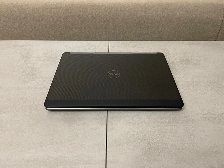 Мобільна робоча станція Dell Precision 7520 / 15.6" (1920x1080) IPS / Intel Core i7-7920HQ (4 (8) ядра по 3.1 - 4.1 GHz) / 16 GB DDR4 / 256 GB SSD + 500 GB HDD / nVidia Quadro M2200, 4 GB GDDR5, 128-bit / WebCam б/в + Подарунок Миша / USB - Фото 8 Мобільна робоча станція Dell Precision 7520 / 15.6" (1920x1080) IPS / Intel Core i7-7920HQ (4 (8) ядра по 3.1 - 4.1 GHz) / 16 GB DDR4 / 256 GB SSD + 500 GB HDD / nVidia Quadro M2200, 4 GB GDDR5, 128-bit / WebCam б/в + Подарунок Миша / USB - зображення 8