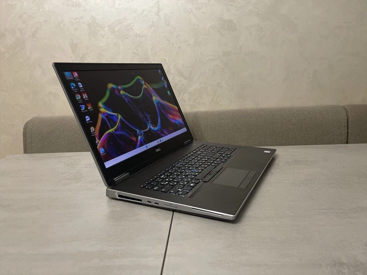 Мобильная рабочая станция Б-класс Dell Precision 7740 / 17.3" (3840x2160) IPS / Intel Core i9-9980HK (8 (16) ядер по 2.4 - 5.0 GHz) / 32 GB DDR4 / 1000 GB SSD M.2 / nVidia Quadro RTX 5000, 16 GB GDDR6, 256-bit / WebCam б/у + Подарунок Мышь / USB - изображение 7