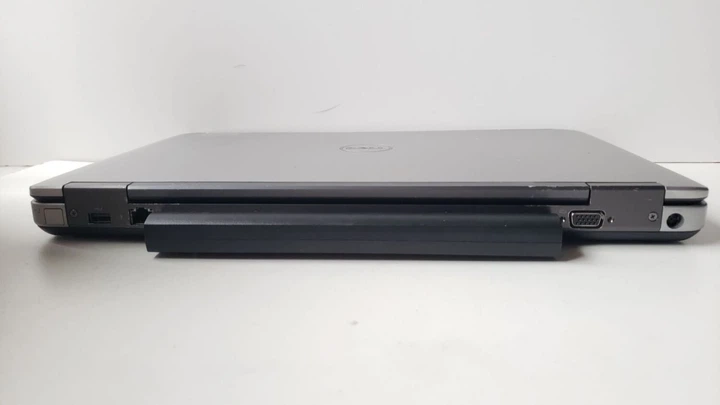 Игровой ноутбук Dell Latitude E6540 / 15.6" (1920x1080) TN / Intel Core i7-4800MQ (4 (8) ядра по 2.7 - 3.7 GHz) / 16 GB DDR3 / 480 GB SSD / AMD Radeon HD 8790M, 2 GB GDDR5, 128-bit / WebCam / DVD-ROM б/у - Фото 7 Игровой ноутбук Dell Latitude E6540 / 15.6" (1920x1080) TN / Intel Core i7-4800MQ (4 (8) ядра по 2.7 - 3.7 GHz) / 16 GB DDR3 / 480 GB SSD / AMD Radeon HD 8790M, 2 GB GDDR5, 128-bit / WebCam / DVD-ROM б/у - изображение 7