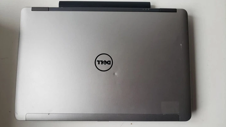 Игровой ноутбук Dell Latitude E6540 / 15.6" (1920x1080) TN / Intel Core i7-4800MQ (4 (8) ядра по 2.7 - 3.7 GHz) / 16 GB DDR3 / 480 GB SSD / AMD Radeon HD 8790M, 2 GB GDDR5, 128-bit / WebCam / DVD-ROM б/у - Фото 8 Игровой ноутбук Dell Latitude E6540 / 15.6" (1920x1080) TN / Intel Core i7-4800MQ (4 (8) ядра по 2.7 - 3.7 GHz) / 16 GB DDR3 / 480 GB SSD / AMD Radeon HD 8790M, 2 GB GDDR5, 128-bit / WebCam / DVD-ROM б/у - изображение 8