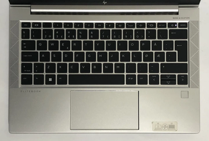 Ультрабук HP EliteBook 835 G8 / 13.3" (1920x1080) IPS / AMD Ryzen 3 5400U (4 (8) ядра по 2.6 - 4.0 GHz) / 8 GB DDR4 / 256 GB SSD / AMD Radeon RX Vega 6 Graphics / WebCam / Win 11 Pro б/у + Подарок Накопитель Kingston DataTraveler Exodia S 64GB - Фото 9 Ультрабук HP EliteBook 835 G8 / 13.3" (1920x1080) IPS / AMD Ryzen 3 5400U (4 (8) ядра по 2.6 - 4.0 GHz) / 8 GB DDR4 / 256 GB SSD / AMD Radeon RX Vega 6 Graphics / WebCam / Win 11 Pro б/у + Подарок Накопитель Kingston DataTraveler Exodia S 64GB - изображение 9