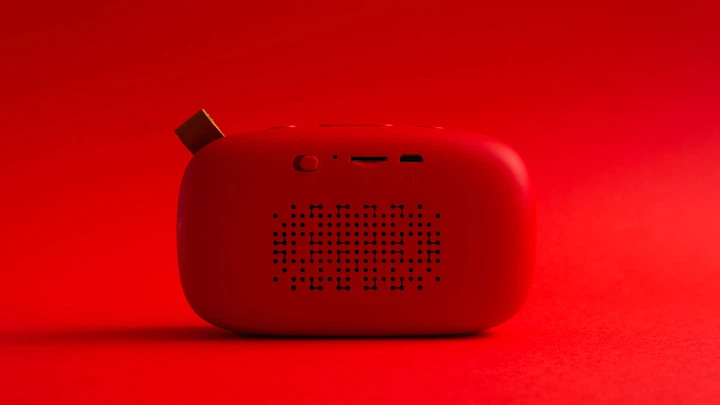 Портативная колонка OMG To GO 900 Portable Bluetooth Speaker Red (красный) - изображение 4