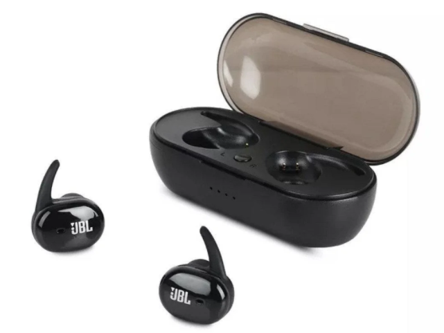Бездротові аудіо навушники JBL TWS 4 Bluetooth з кейсом для заряджання та зберігання, чорні - Фото 3 Бездротові аудіо навушники JBL TWS 4 Bluetooth з кейсом для заряджання та зберігання, чорні - зображення 3