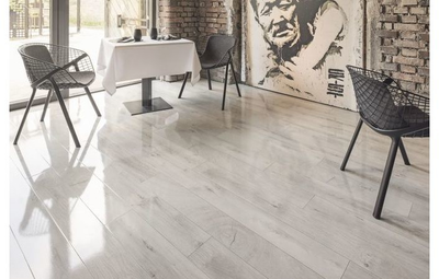 Ламінат Kaindl Easy Touch CREATIVE GLOSSY 0251 Дуб FRESCO SNOW