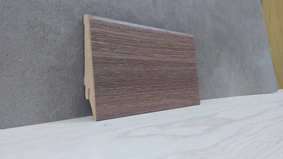 Плінтус Супер Профіль Дуб Шамоні Темний 2800x80x16 Коричневий 1682sht