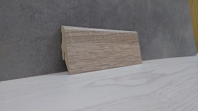 Плинтус Супер Профиль Дуб Саном 2800x55x19 Серо коричневый 1255ds