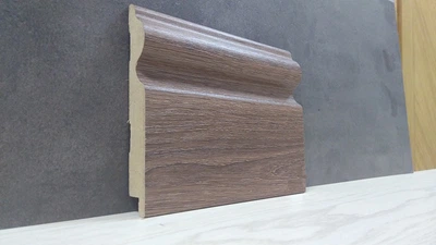 Плинтус Супер Профиль Дуб Шамони Тёмный 2800x110x16 коричневый 16110dsht