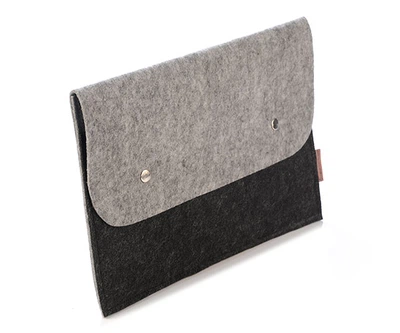 Чехол для планшета FeltFabricDesign 30х21 из войлока черный/серый М10 (10466)
