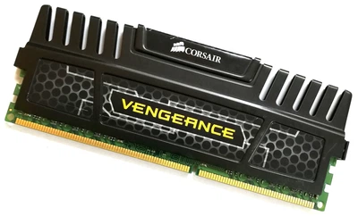 Ігрова оперативна пам'ять Corsair Vengeance DDR3 8Gb 1600MHz 12800U 2R8 CL10 (CMZ8GX3M1A1600C10) Б/У