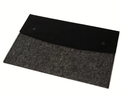 Чохол для планшета FeltFabricDesign 30х21 із войлоку чорний/сірий М67 (10683)