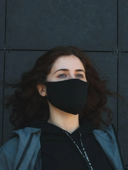 Багаторазова захисна маска для обличчя BSS трикотажна чорна (BSS-001)