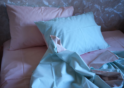 Однотонное пастельно розовое с пастельно голубым постельное белье MDreams Евро 220х240
