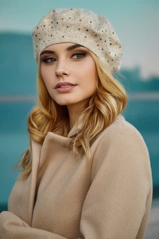 Бере жіночий BRAXTON 6072 Дана кремовий