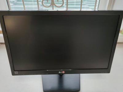 Монитор LG Flatron 19EN33S Black Б/У