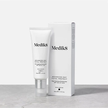 Дневной увлажняющий крем с SPF30 Medik8 Advanced day total protect 50ml