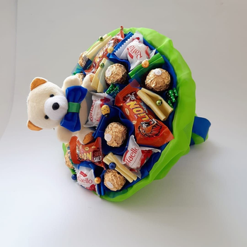 Букеты с игрушками и конфетами