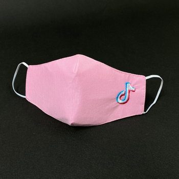 Маска защитная многоразовая трехслойная с вышивкой «TikTok» розовая детская 7-12 лет S BATIAR