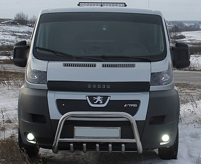 Дефлектор капота Peugeot Boxer 2006-2014 с логотипом Vip Tuning