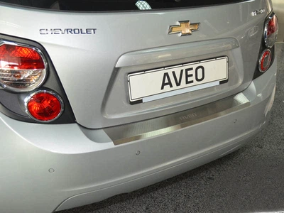 Накладка на бампер Chevrolet Aveo 2008-2011 с загибом хетчбек исполнение Premium NataNiko
