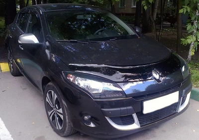 Дефлектор капота Renault Megane 2008-2014 с логотипом Vip Tuning
