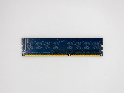 Оперативная память Hynix DIMM 2Gb DDR3 1600MHz PC3-12800 CL11 (HMT325U6CFR8C-PB N0 AA) Б/У