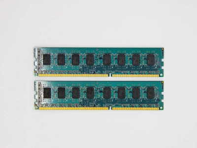 Оперативная память Hynix DIMM 4Gb (2*2Gb) DDR3-1066MHz PC3-8500 CL7 (HMT125U6TFR8C-G7 N0 AA-C) Б/У