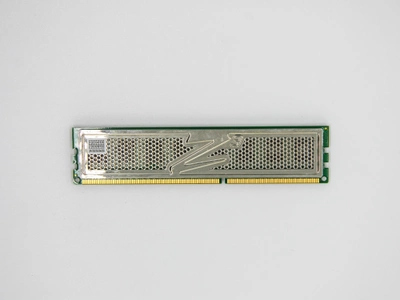 Игровая оперативная память OCZ Platinum Series DIMM 2Gb DDR3 1333MHz PC3-10600 CL7 (OCZ3P1333LV6GK) Refurbished