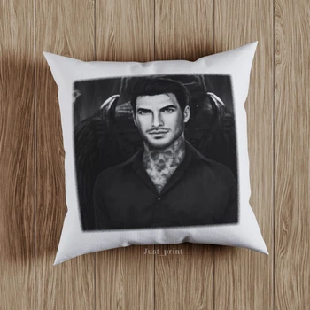 Подушка JUST PRINT IT Люцифер із гри, 35 на 35 см.