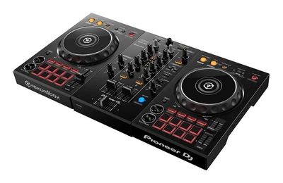 DJ контроллер Pioneer DDJ-400 Черный со встроенной звуковой картой + выход на наушники