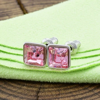 Серьги Xuping с кристаллами Swarovski 21402 размер 7х7 мм цвет светло-розовый позолота Белое Золото