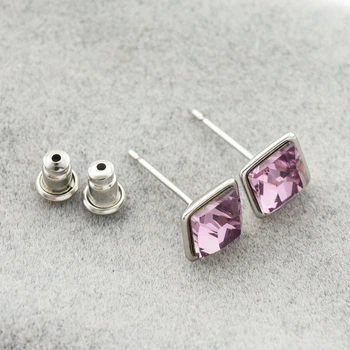 Сережки Xuping з кристалами Swarovski 21402 розмір 7х7 мм колір світлий аметистовий позолота Біле Золото