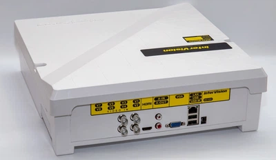Видеорегистратор 3 Мп interVision uBOX-421USB