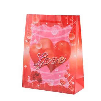 Пакет подарунковий 23х18х7,5 см з серцем LOVE червоний (42301.022)