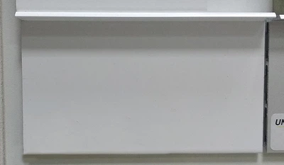 Алюминиевый плинтус Luciano скрытого монтажа Alluwall белый 2400x55x10 Белый BFMA5515BIF