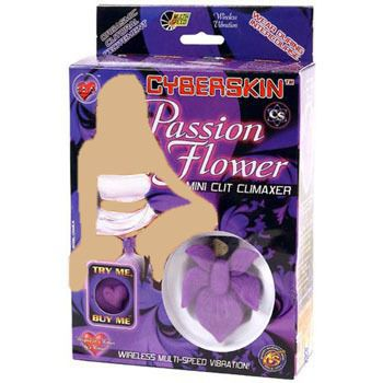 Пристегивающийся фиолетовый вибратор в виде цветка Cyberskin Passion Flower (00287000000000000)