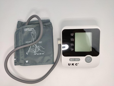 Автоматичний тонометр UKC BL-8034 для вимірювання тиску і пульсу на плече