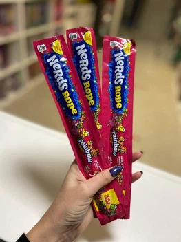 Цукерки з драже нердси Nerds Rope Rainbow 26г