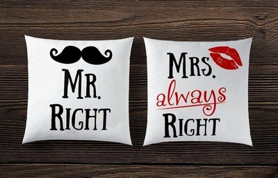 Парные декоративные подушки с принтом "Mr. Right. Mrs. always Right"