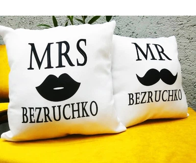 Парные декоративные подушки с принтом "Mrs and Ms Bezruchko"