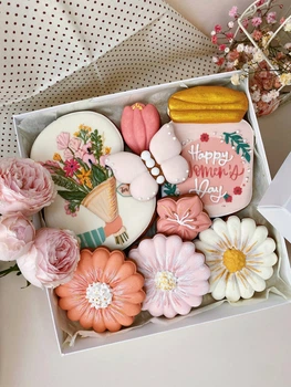 Имбирный пряник Sweets&joys Набор средний "8 марта" №5 20х20 см
