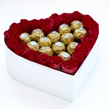 Подарок для девушки YourGifts Подарочный бокс со мыльными розами и сладостями Подарок для сестры. Подарок для жены. Подарок для мамы. Подарок девушке на день рождения